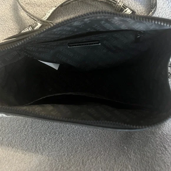 Steve Madden BLEXI Snakeskin Crossbody Bag Purse Vegan Chain Strap Zip Top Small - Picture 3 of 4